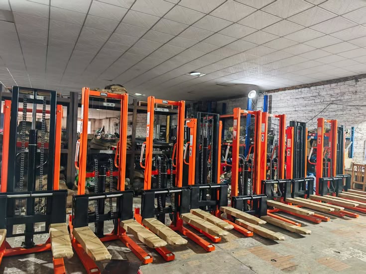hand stacker untuk gudang sempit