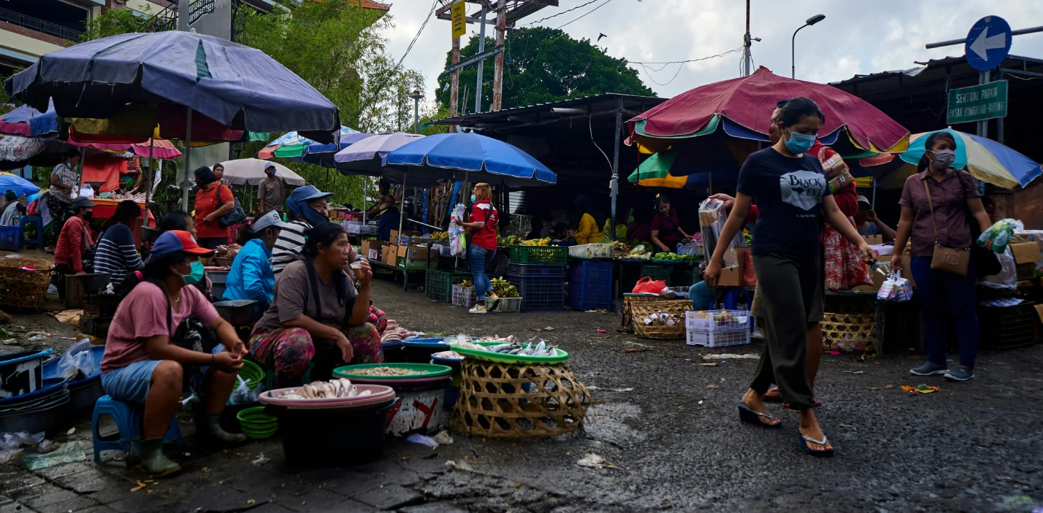 cara mengangkut sampah pasar
