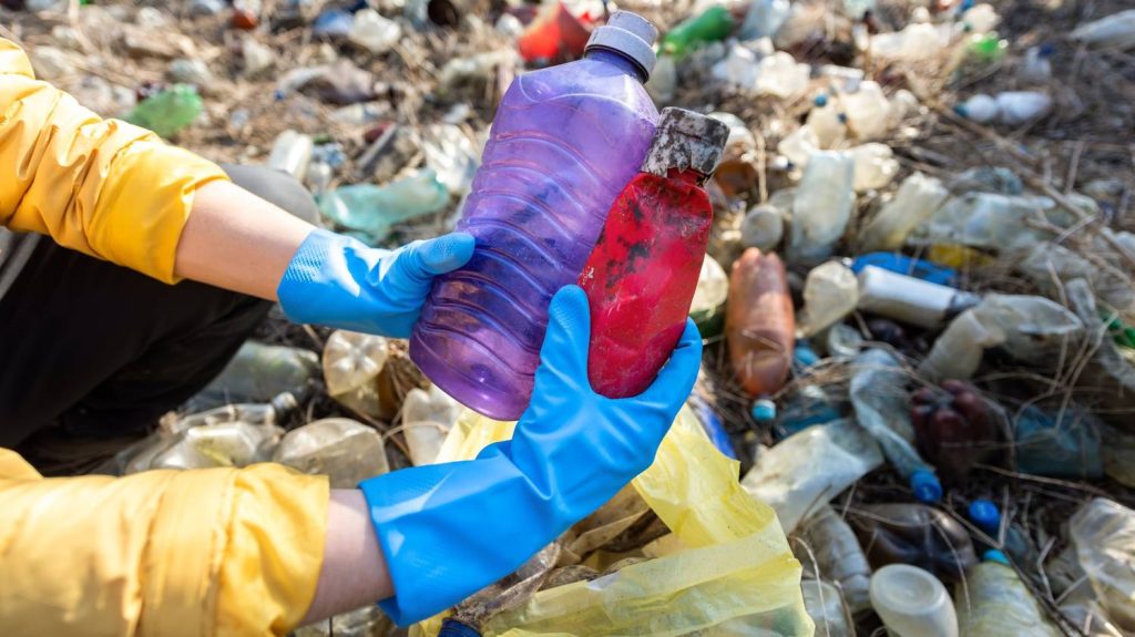 proses pengolahan sampah plastik menjadi biji plastik